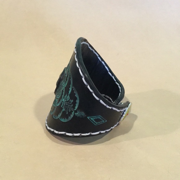 Tooled Leather Cuff Bracelet Carved Labradorite Face Inlay Boho Mandala Style - Picture 4 of 12